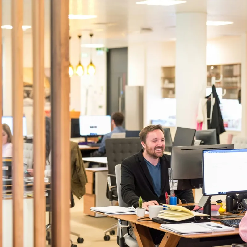Liquidity management software for mid-sized companies: what it does, what it costs, which providers count